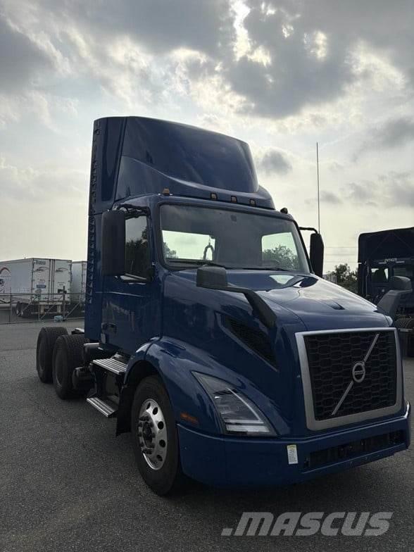 Volvo VNR64T300 Prime Movers