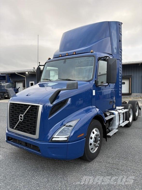 Volvo VNR64T300 Prime Movers