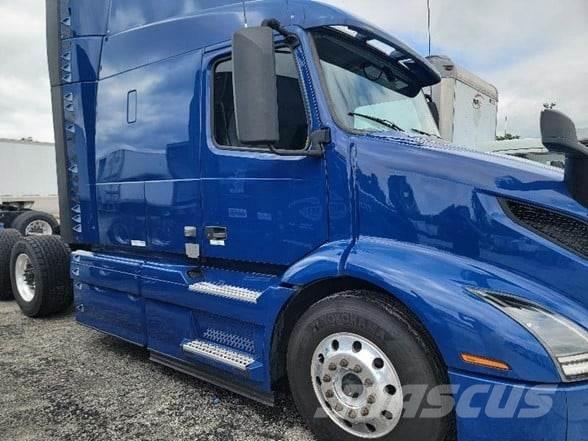 Volvo VNR64T640 Prime Movers