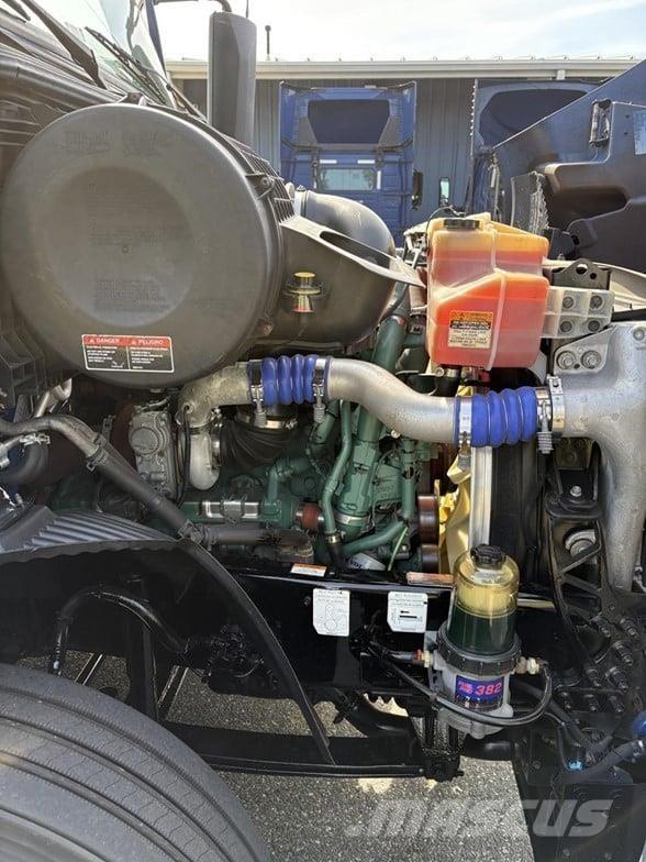 Volvo VNR64T640 Prime Movers