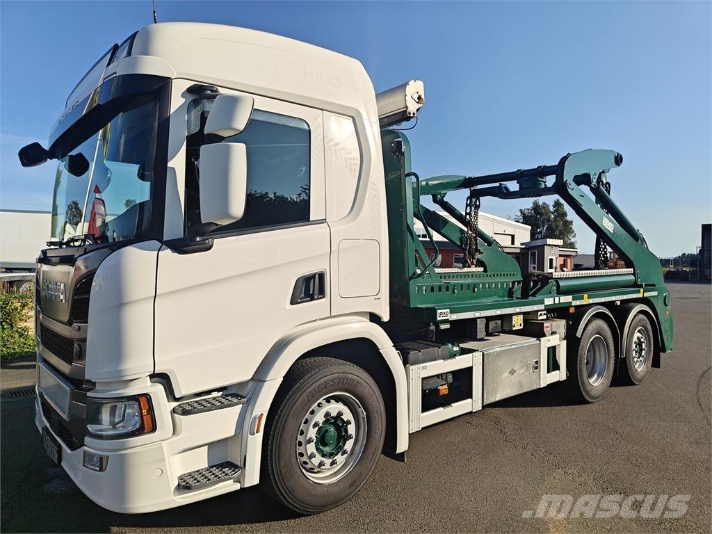 Scania P370 Skip bin truck