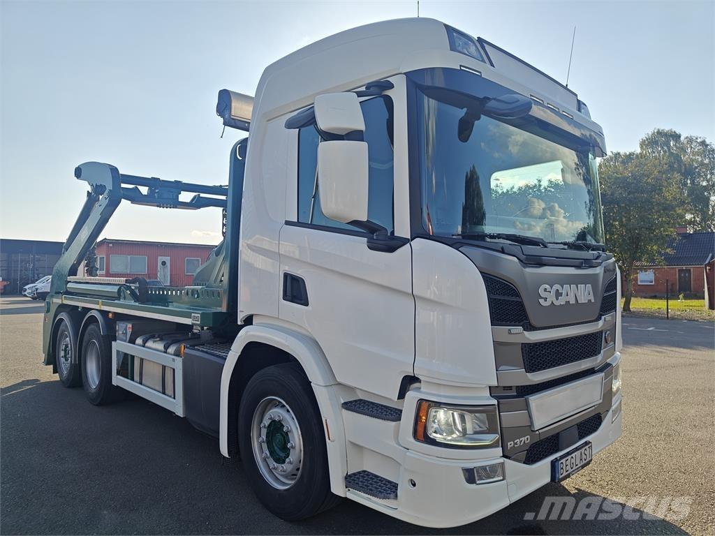 Scania P370 Skip bin truck
