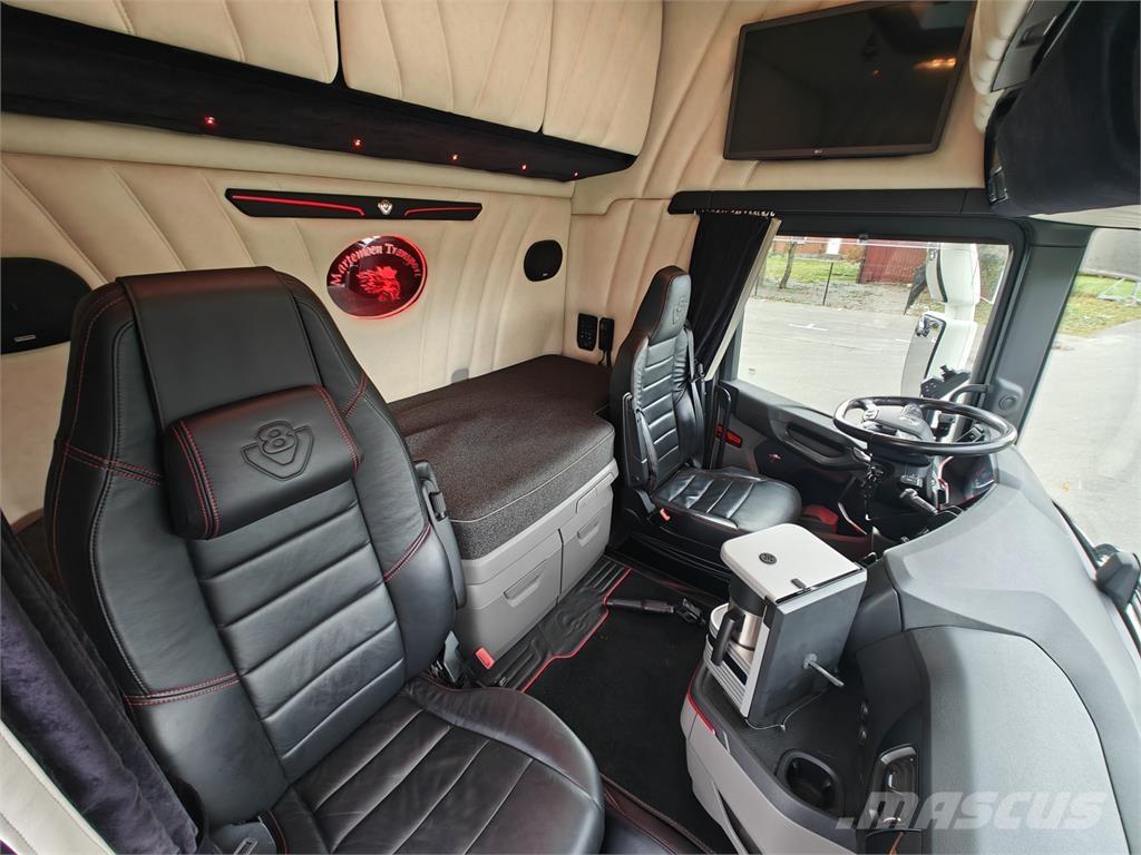 Scania R660 Hook lift trucks