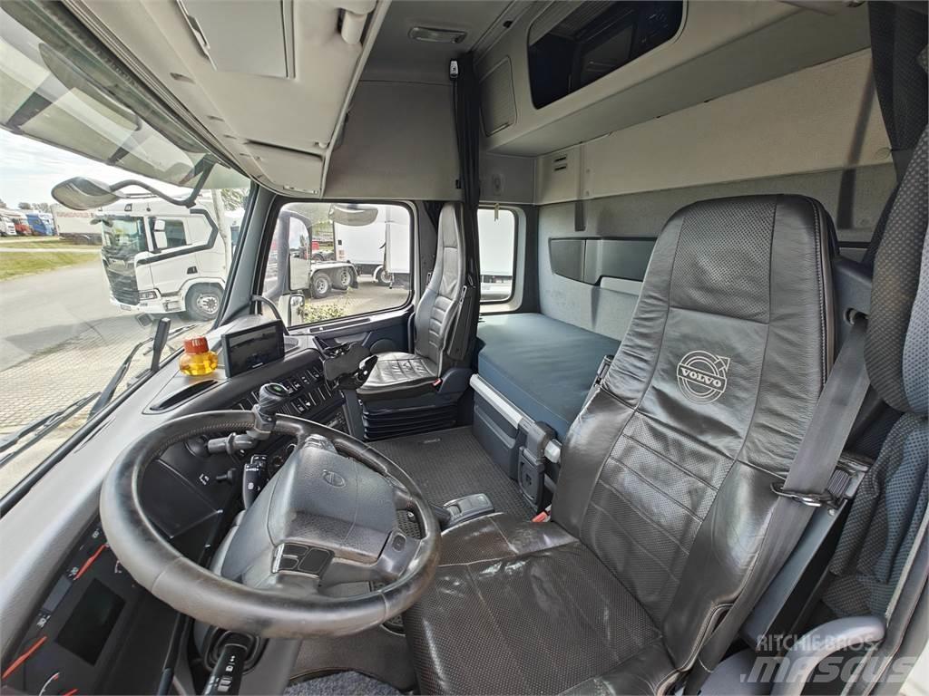 Volvo FH540 Hook lift trucks