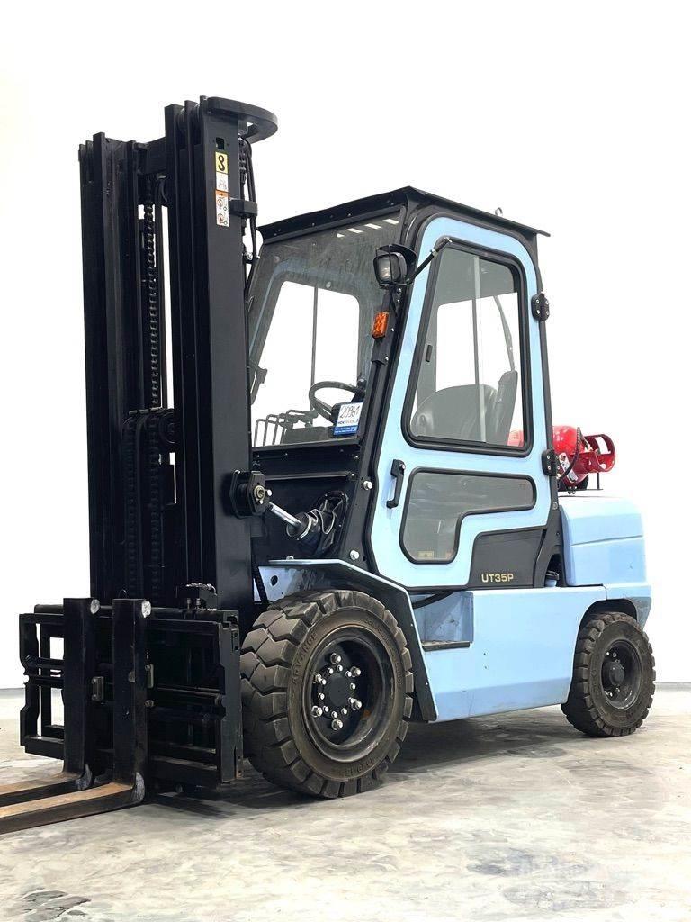 Hyster UT35P LPG trucks