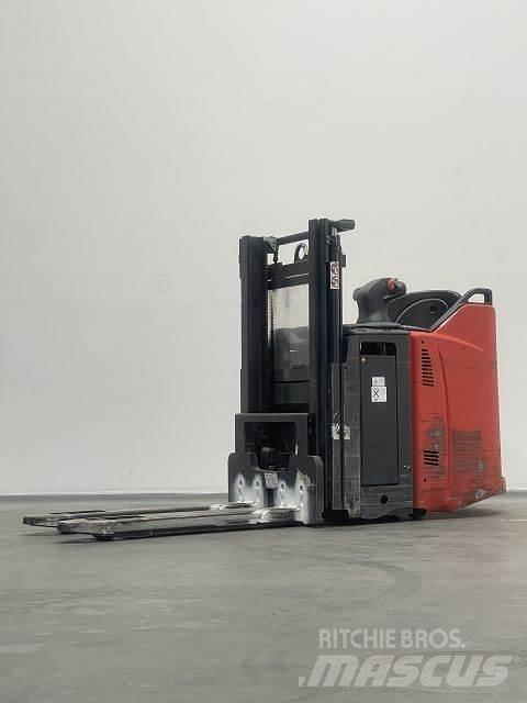 Linde D12HPSP Pedestrian stacker