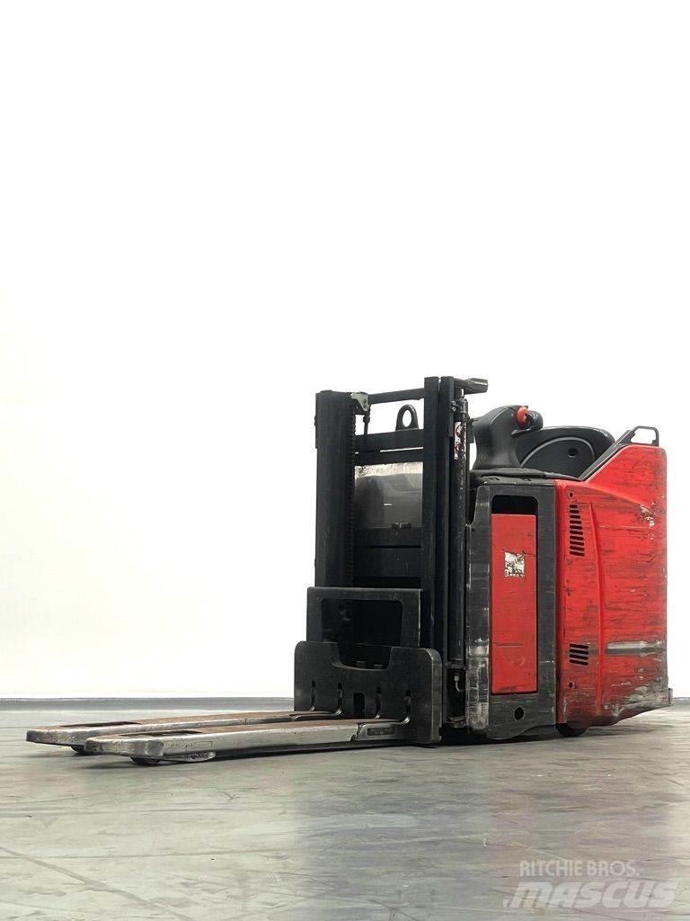 Linde D12HPSP-133 Pedestrian stacker