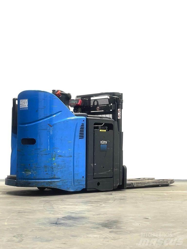 Linde D12HPSP-133 Pedestrian stacker