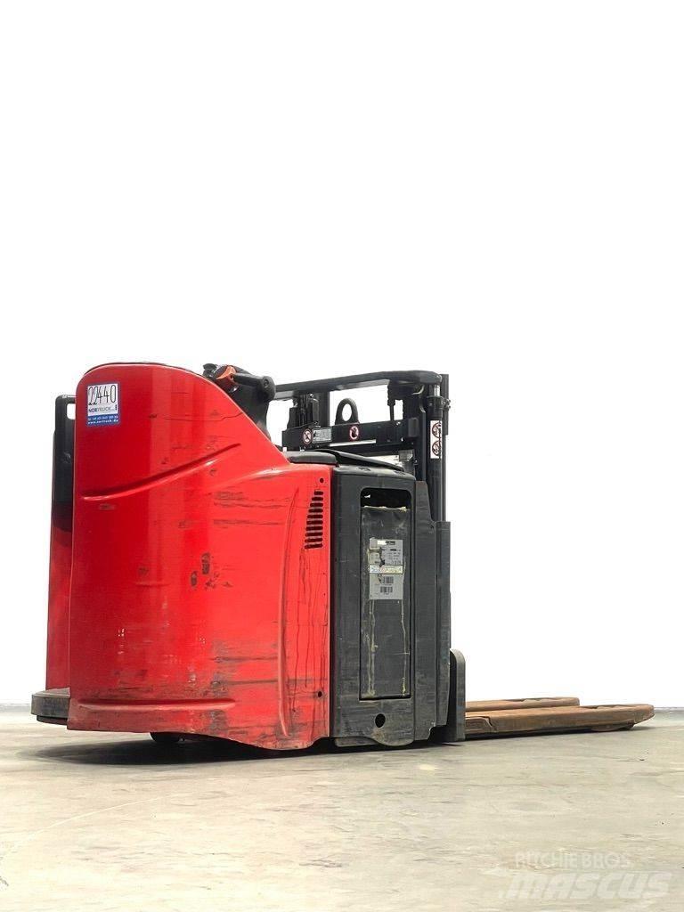 Linde D12HPSP-133 Pedestrian stacker