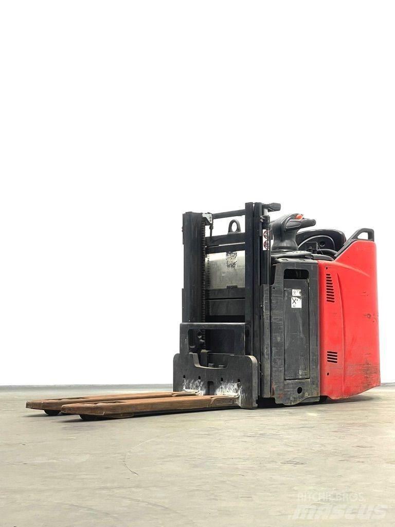 Linde D12HPSP-133 Pedestrian stacker