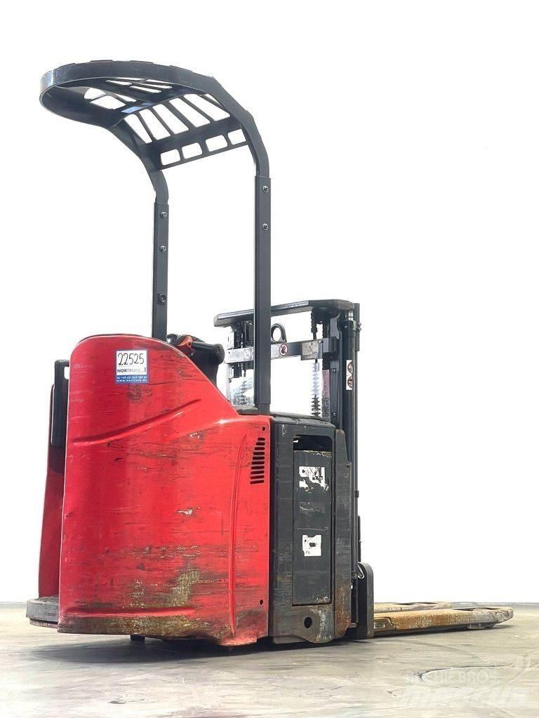Linde D12HPSP-133 Pedestrian stacker