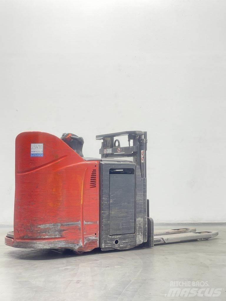 Linde D12HPSP-133 Pedestrian stacker