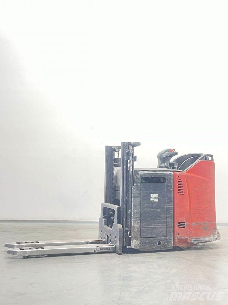 Linde D12HPSP-133 Pedestrian stacker