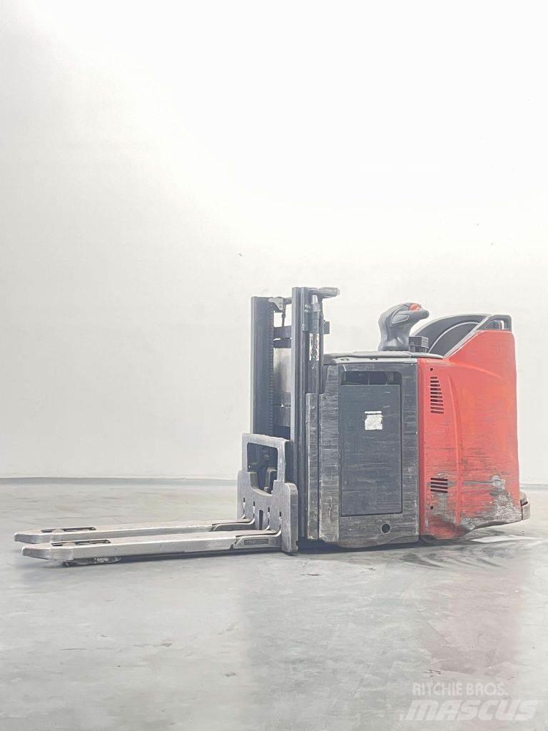 Linde D12HPSP-133 Pedestrian stacker