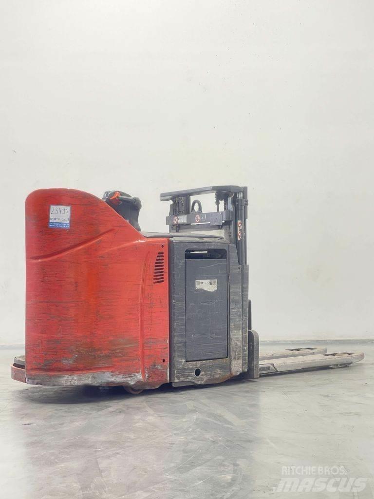 Linde D12HPSP-133 Pedestrian stacker