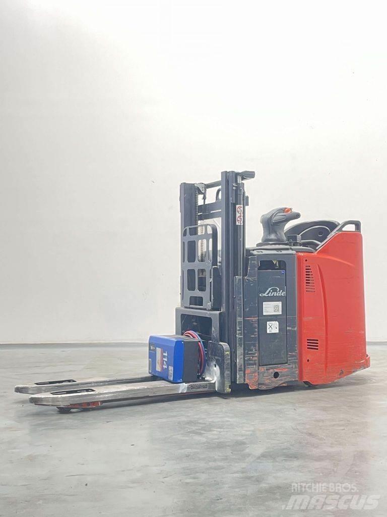 Linde D12SPHP-133 Pedestrian stacker