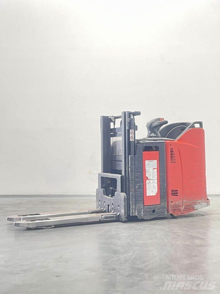Linde D12SPHP-133 Pedestrian stacker