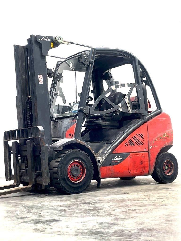 Linde H30T-393-EVO LPG trucks