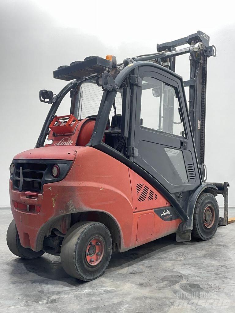 Linde H35T-02-393 LPG trucks