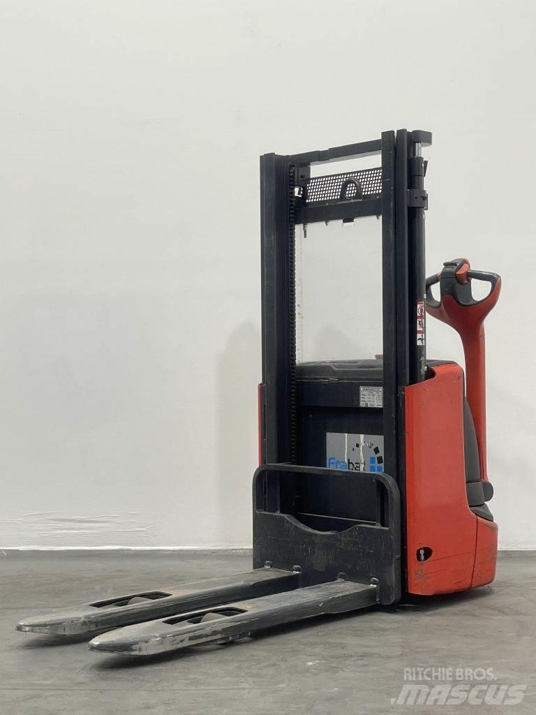 Linde L10 Pedestrian stacker