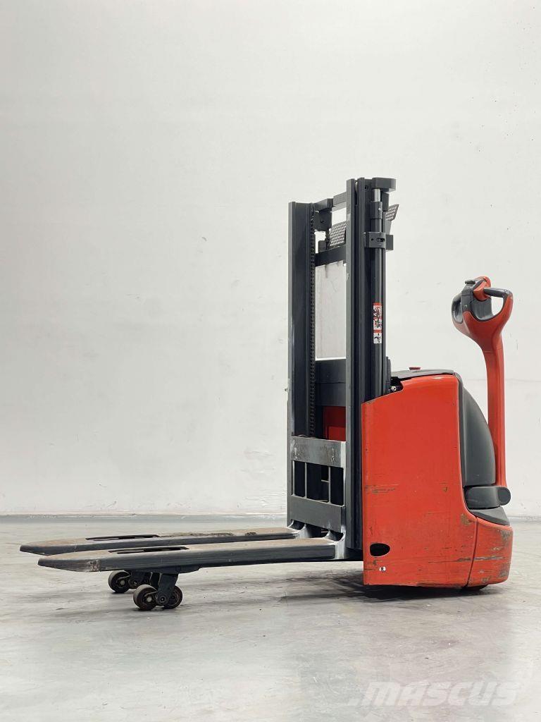 Linde L12i-1172 Pedestrian stacker