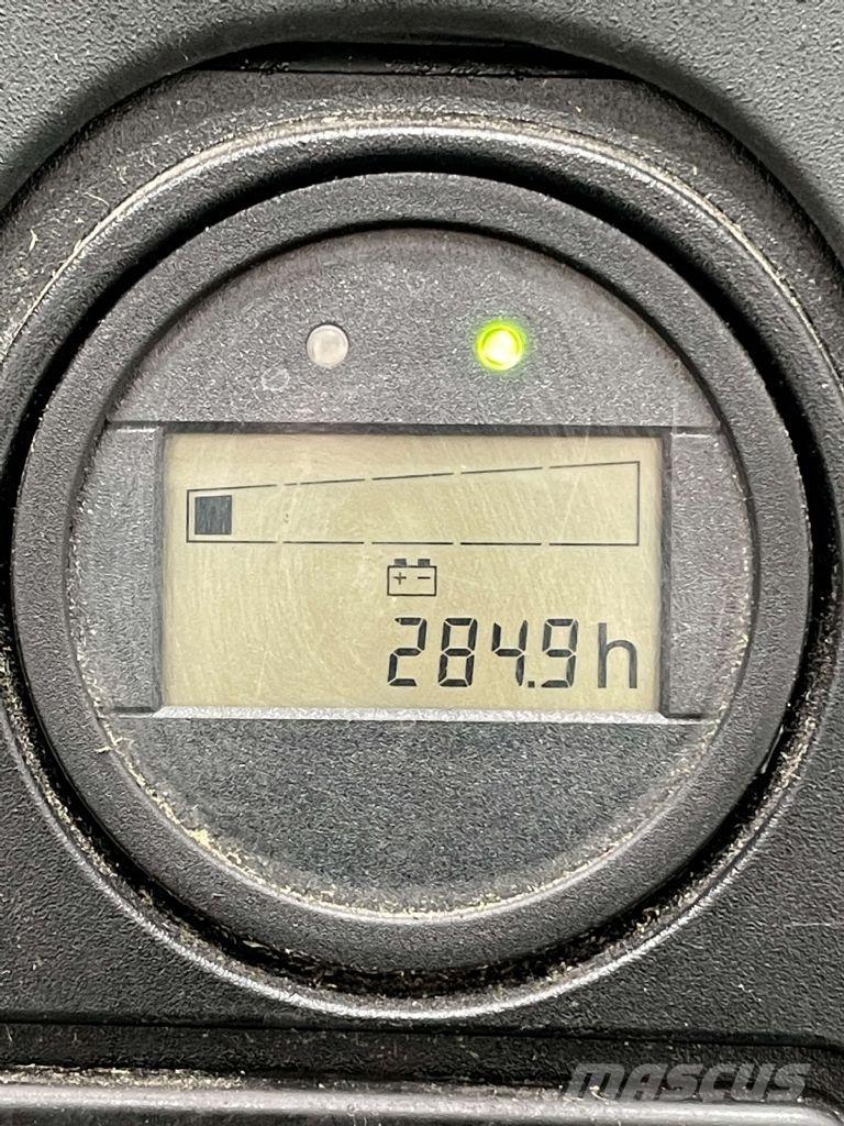 Linde L12i-1172 Pedestrian stacker