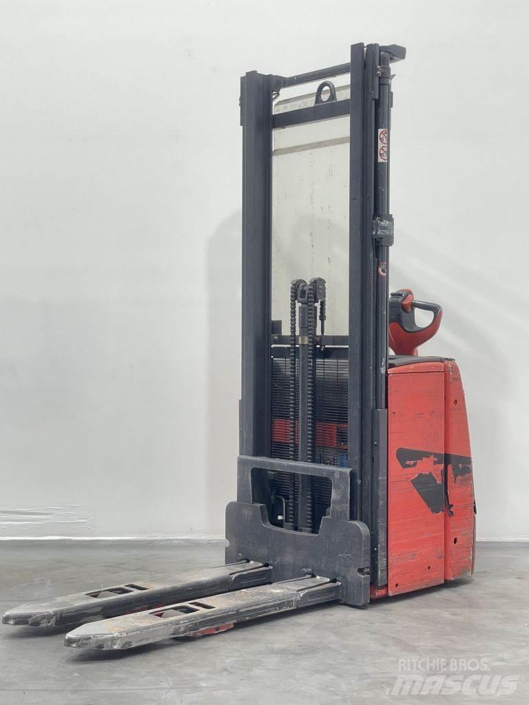 Linde L16 Pedestrian stacker