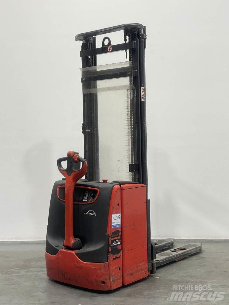 Linde L16 Pedestrian stacker
