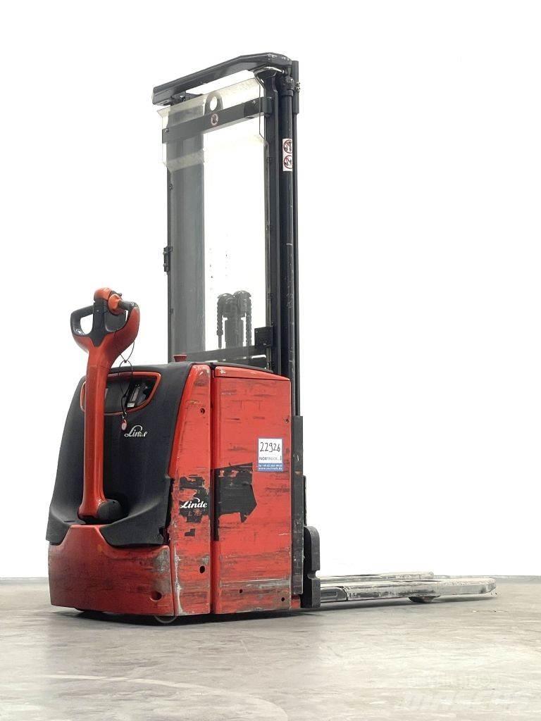 Linde L16 Pedestrian stacker