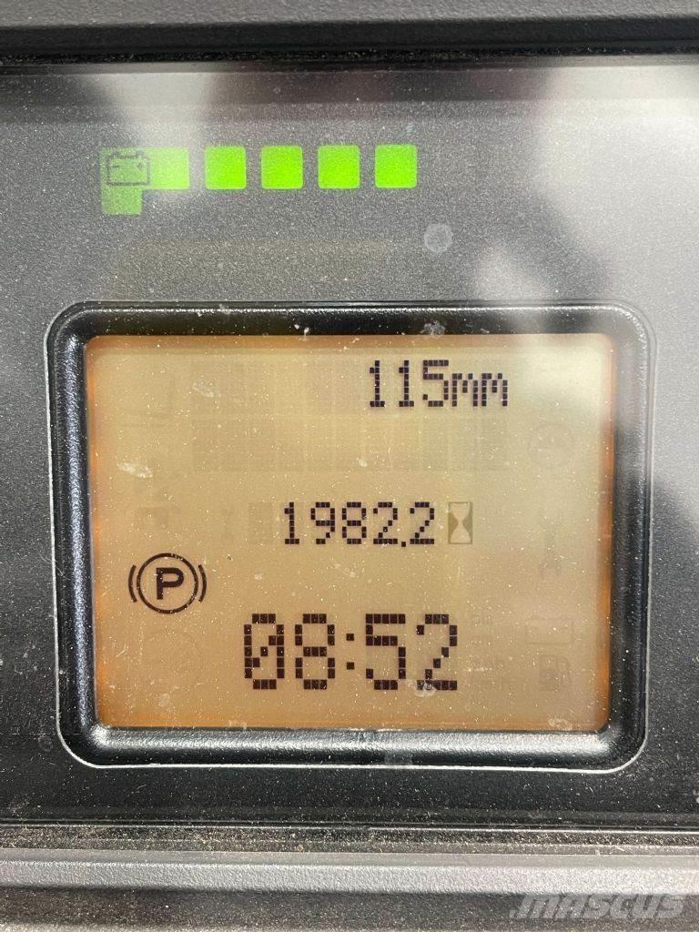 Linde R16-01-1120 Reach truck