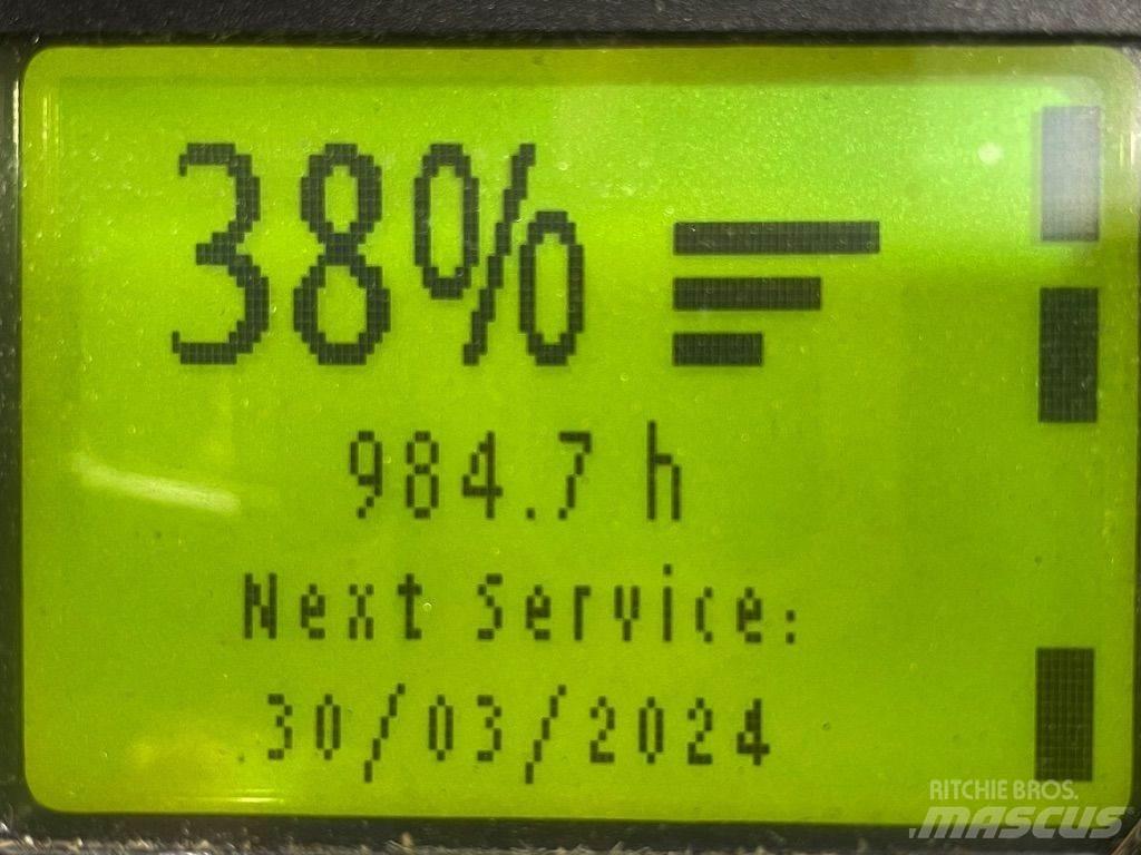 Linde V08-1110 Low lift order picker