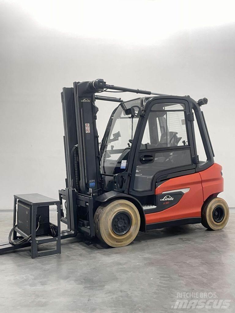 Linde X30-1252-Li-Ion Electric forklift trucks
