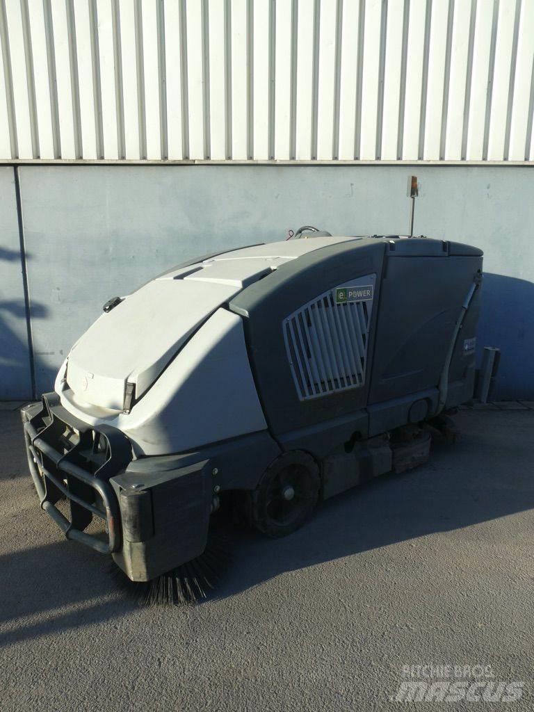 Nilfisk CS7000 1200B Sweepers