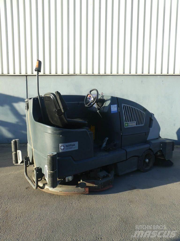 Nilfisk CS7000 1200B Sweepers