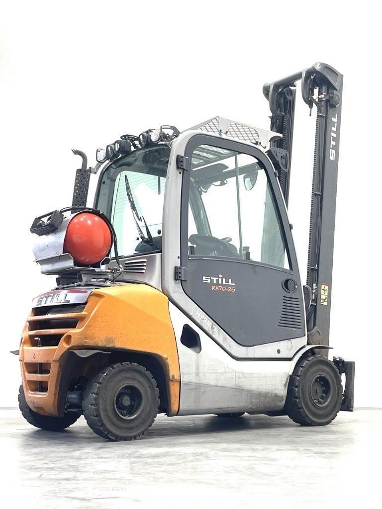Still RX70-25T LPG trucks