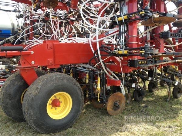 Bourgault 3310 Drills