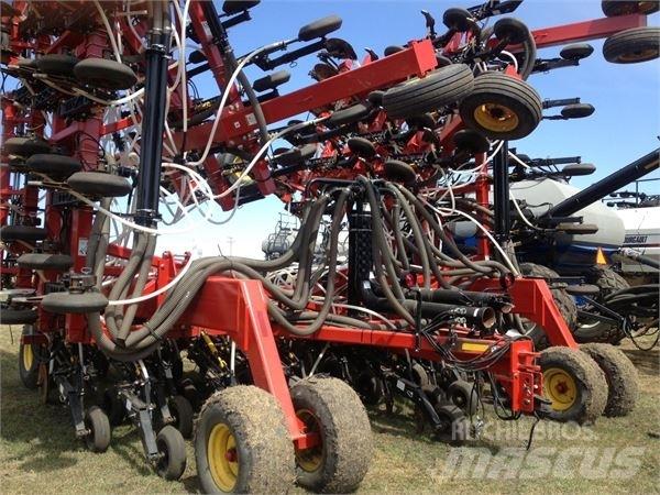 Bourgault 3310 Drills