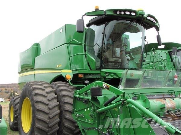 John Deere S680 Combine harvesters