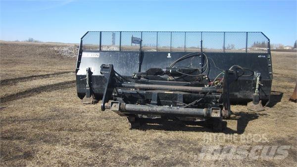 Leon Q5000 Snow blades and plows