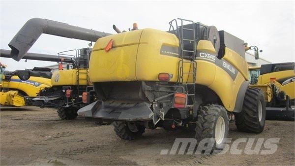 New Holland CX840 Combine harvesters