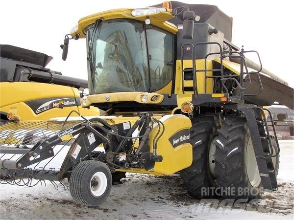 New Holland CX860 Combine harvesters