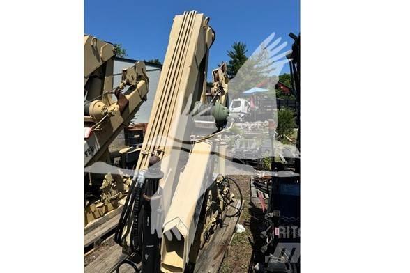 Hiab 8108-2 Timber cranes
