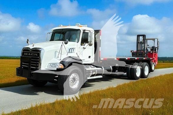 Moffett M55 Truck mounted forklifts