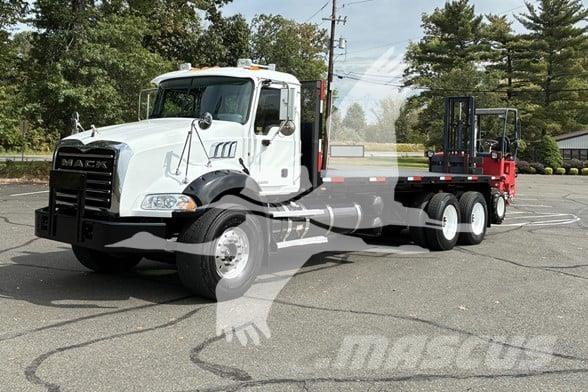 Moffett M55 Truck mounted forklifts