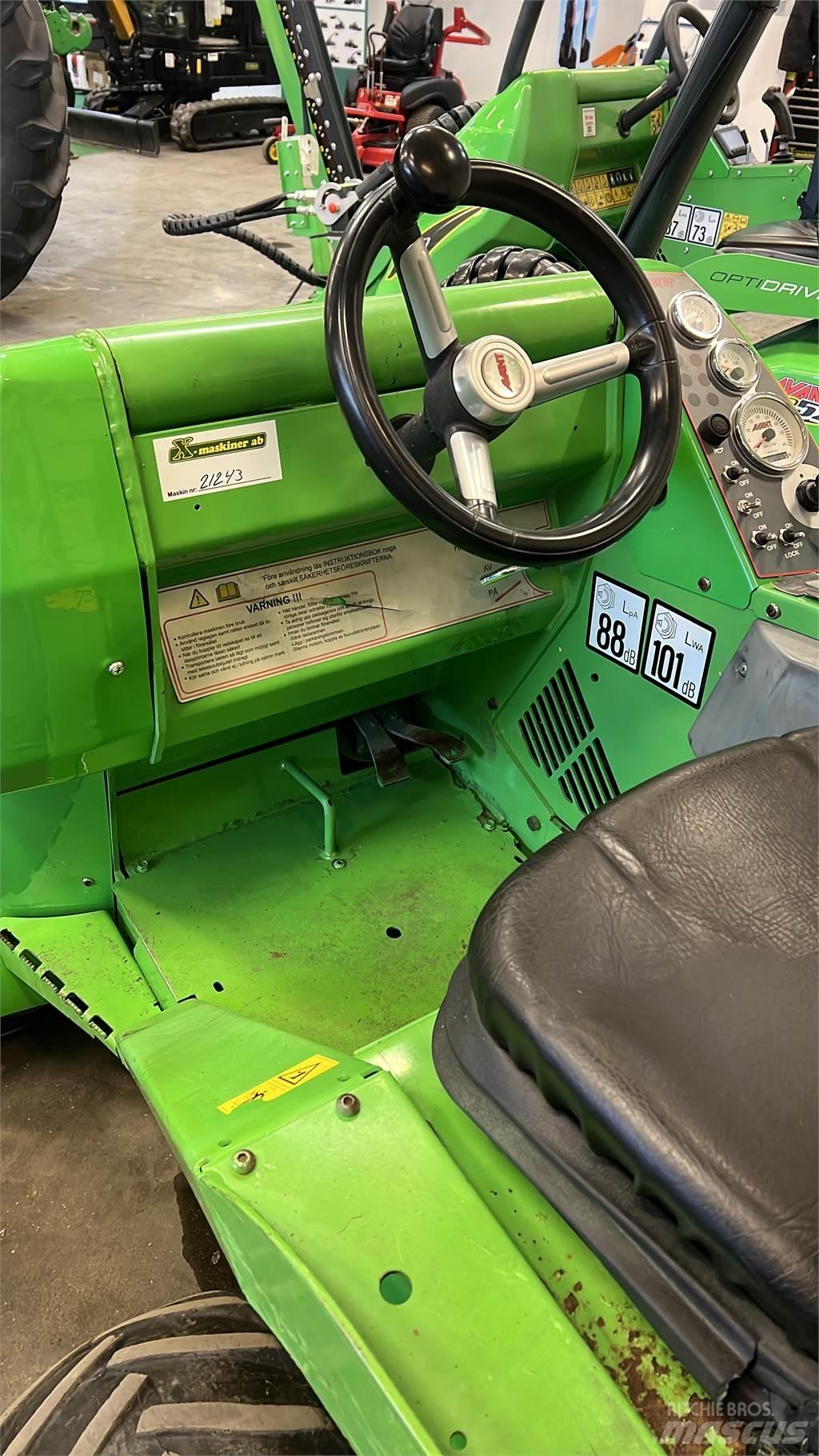 Avant 630 Beg Skid steer loaders