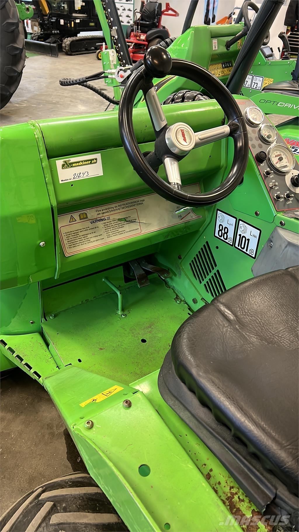 Avant 630 Beg Skid steer loaders