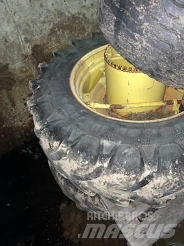 Firestone Dubbelmontage Tyres, wheels and rims