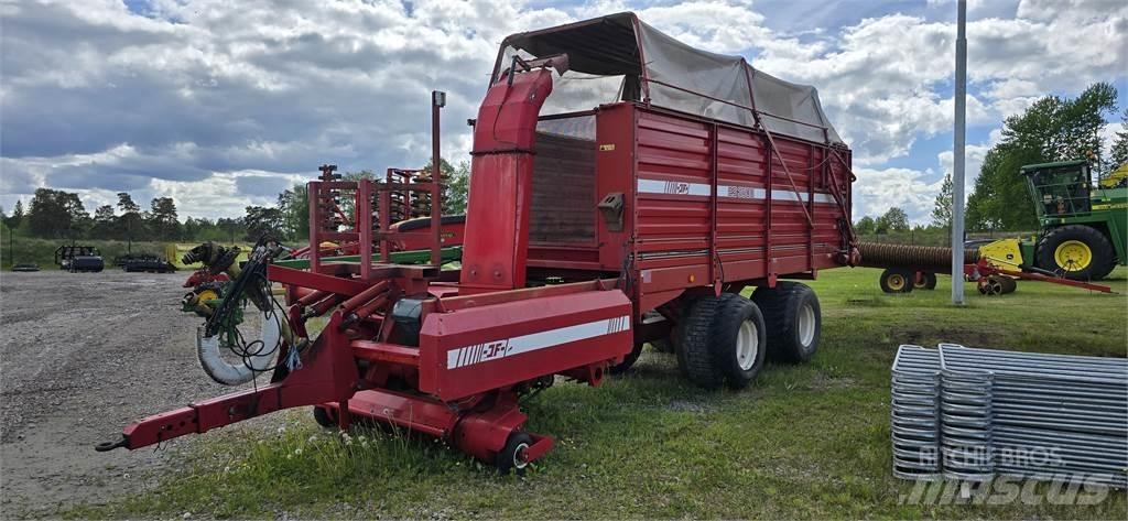 JF 3500 HACKVAGN Self-loading trailers