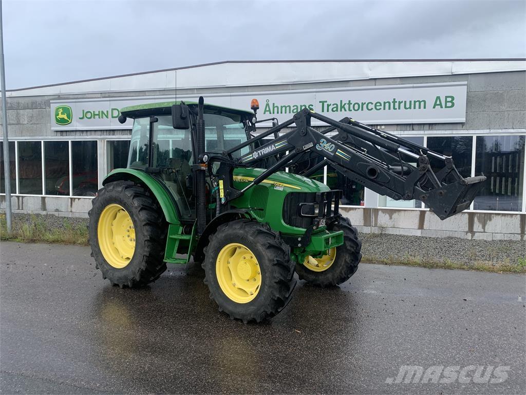 John Deere 5820 Tractors