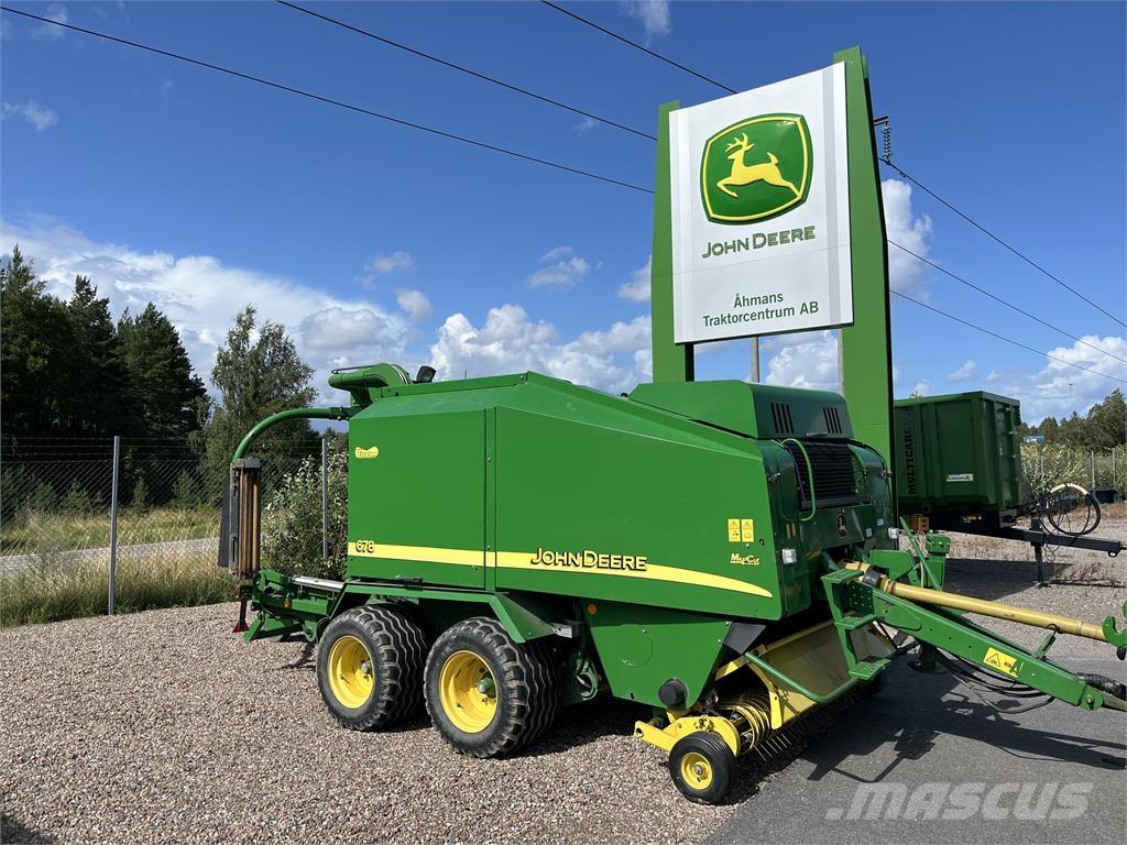 John Deere 678 Round balers